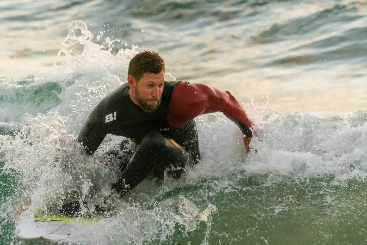 traje de surf